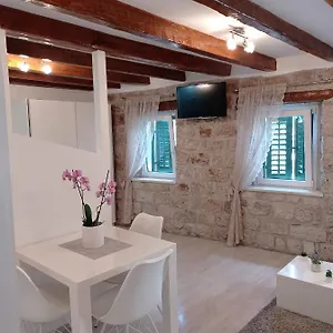 Studio Makala Trogir